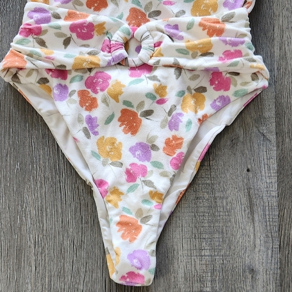 New!For Love and Lemons Cydney  One‎ Piece Swimsuit - Picture 11 of 15